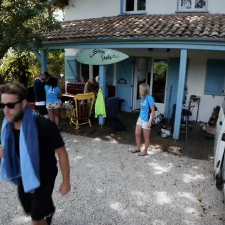 Shifting Sands Surf Camp Hostel