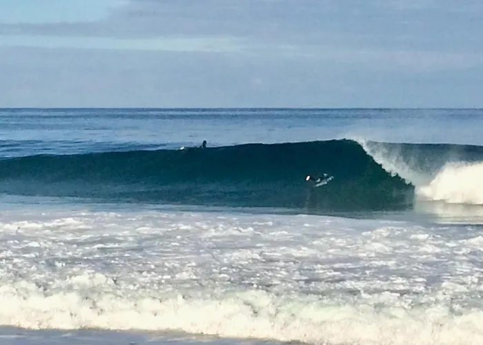 Shifting Sands Surf Camp Hostel *