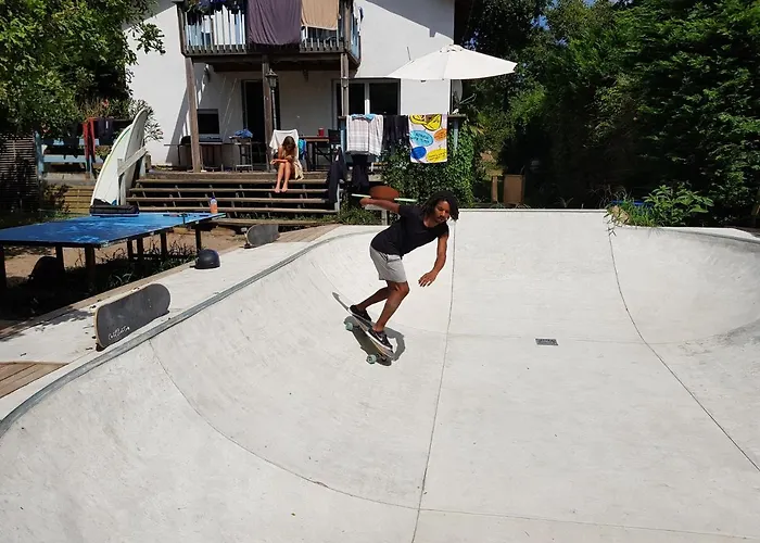 Hostel Shifting Sands Surf Camp *