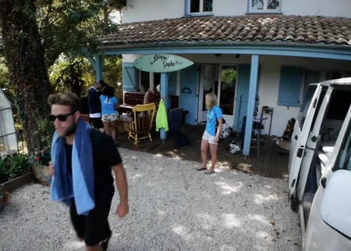 Shifting Sands Surf Camp Hostel