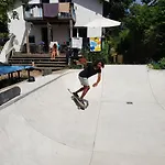 Vandrerhjem Shifting Sands Surf Camp *