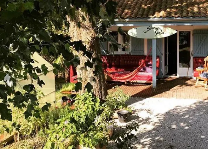 Shifting Sands Surf Camp Хостел