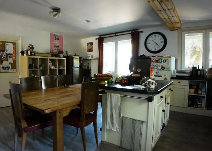 Хостел Shifting Sands Surf Camp Лабенн