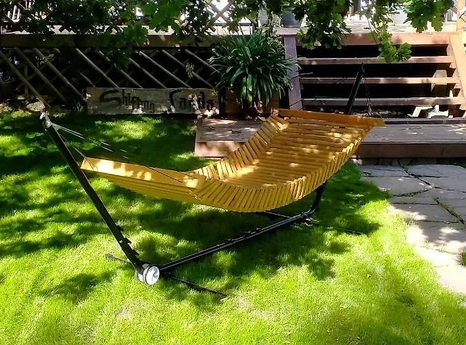 Hostal Shifting Sands Surf Camp *